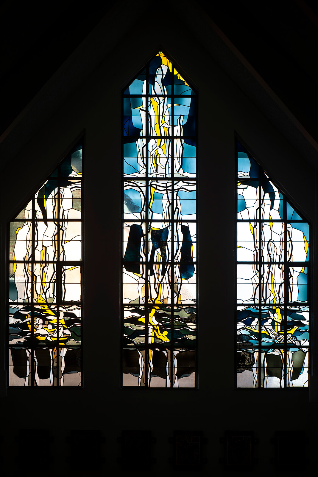 Theo M. Landmann: Fenster der St. Stephanus Kirche (Foto: KUNST@SH/Jan Petersen, 2020)