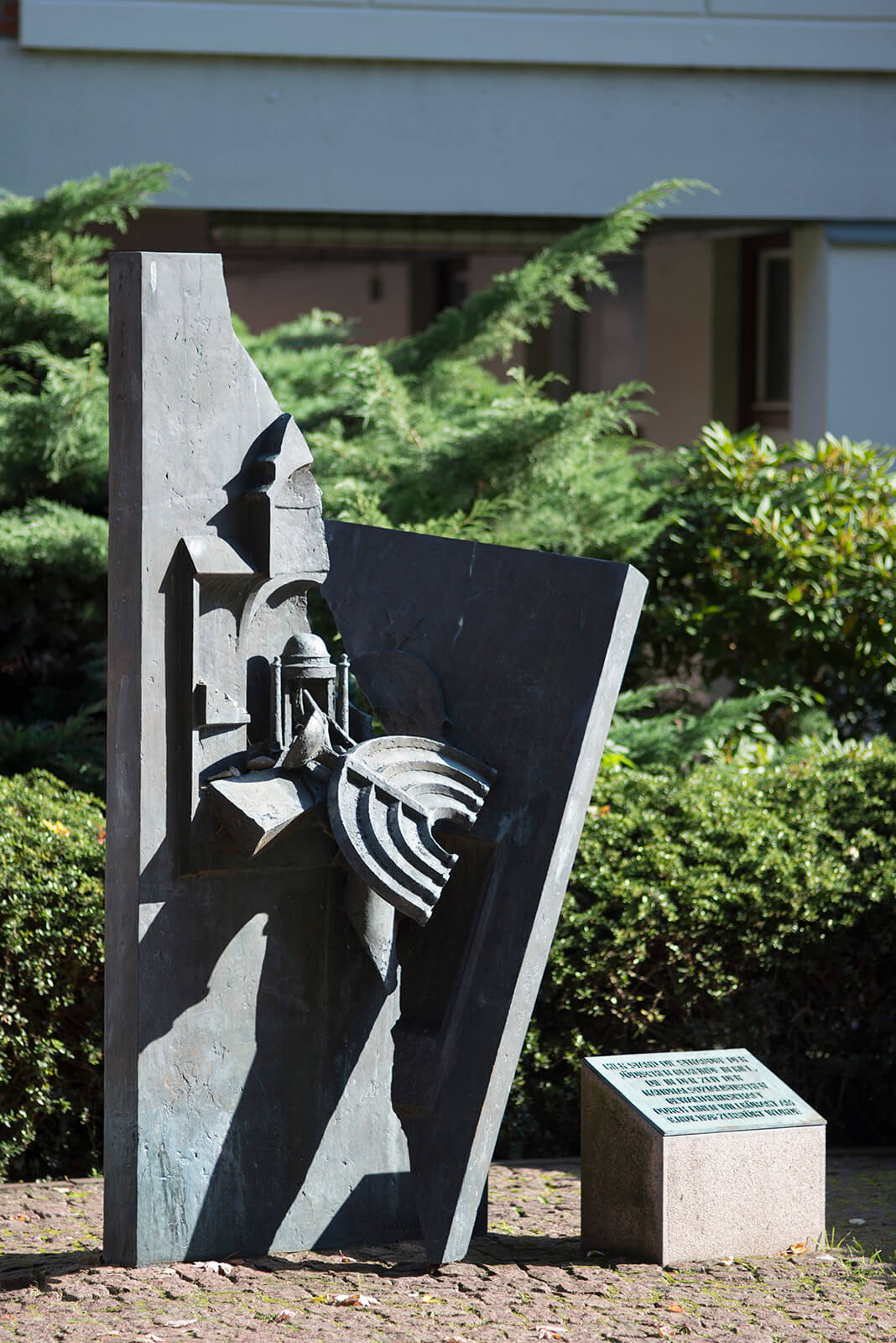 Doris Waschk-Balz: Mahnmal für die zerstörte Synagoge, (Foto: KUNST@SH/Jan Petersen)