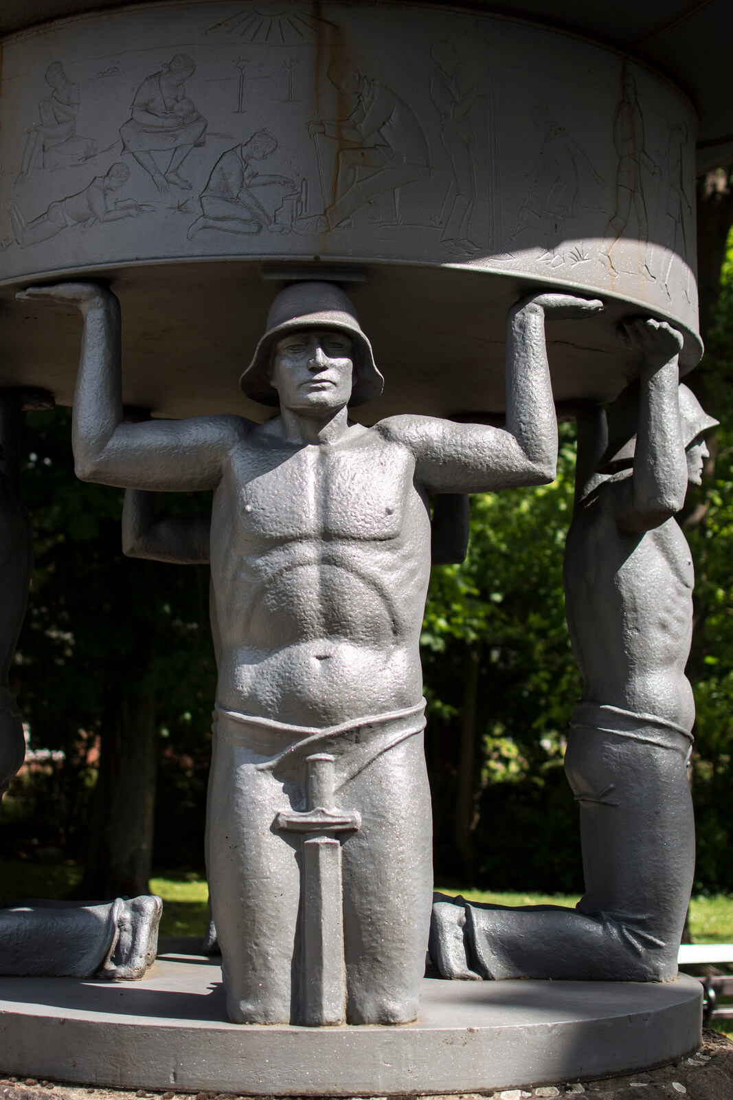 Gefallenendenkmal in Büdelsdorf, (Foto: KUNST@SH/Jan Petersen)