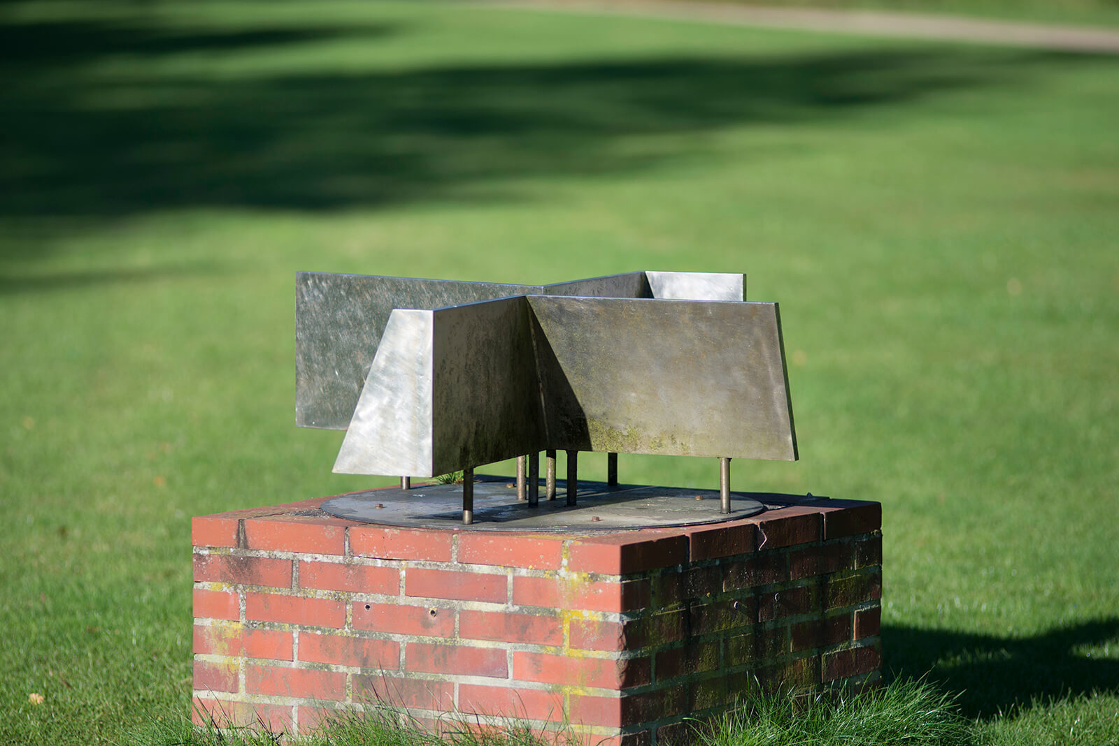 Hans Otto Lehnert: Bodenskulptur, (Foto: KUNST@SH/Jan Petersen)