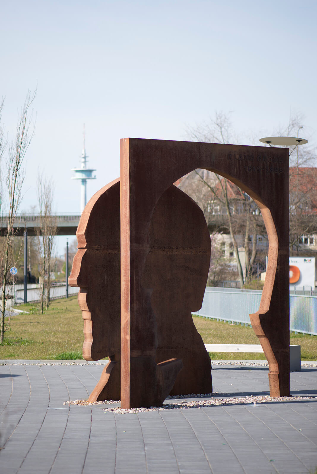 Jörg Plickat: Klaus-Groth-Denkmal, (Foto: KUNST@SH/Jan Petersen)