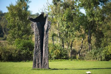 Magdalena Abakanowicz: Handlike Tree - Figura Ultima, (Foto: KUNST@SH/Jan Petersen)