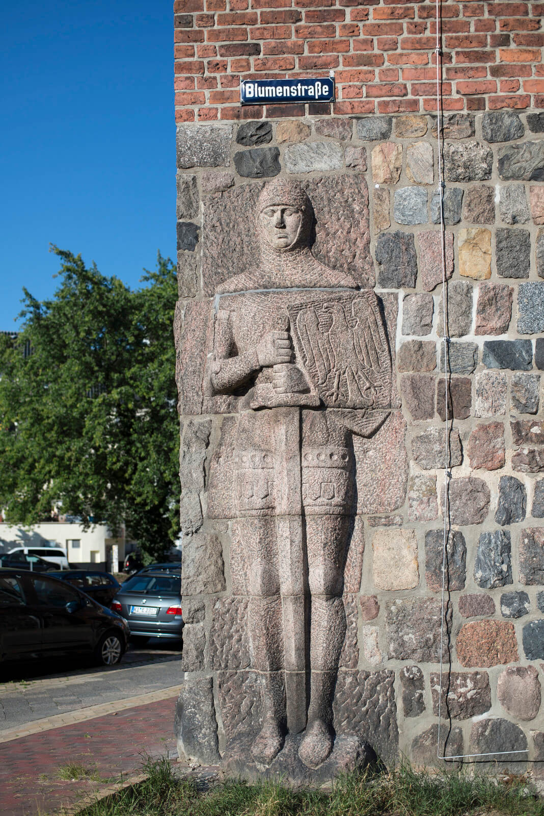 Rolandfigur am ehem. Polizeipräsidium Kiel, (Foto: KUNST@SH/Jan Petersen)