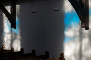 Lukas Derow: Emporenfenster St. Jürgen (Foto: Kunst@SH/Jan Petersen, 2021)
