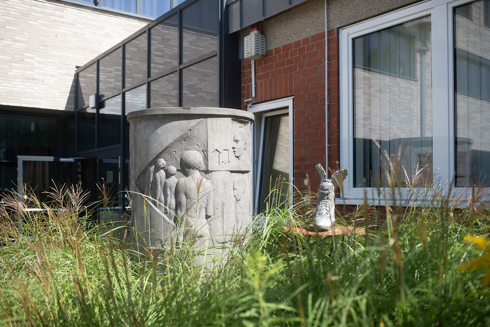 Doris Waschk-Balz: Relief-Säule (Foto: Kunst@SH/Jan Petersen, 2024)