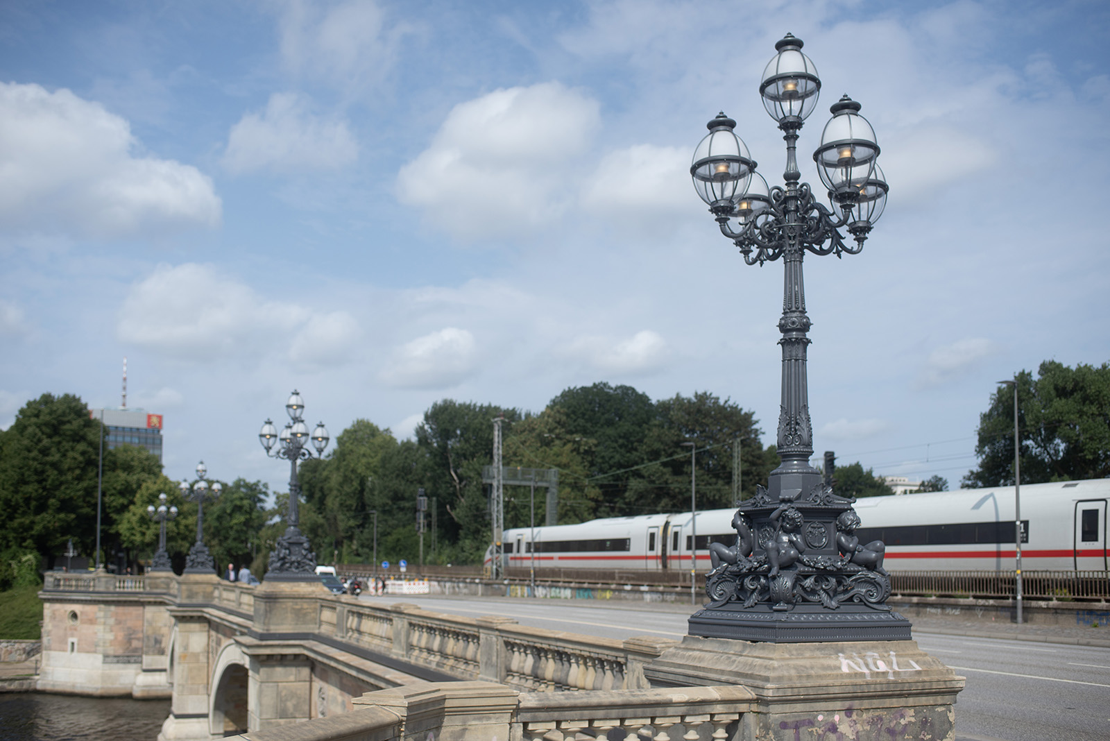 Carl Börner: Kandelaber an der Lombardsbrücke (Foto: Kunst@SH/Jan Petersen, 2024)