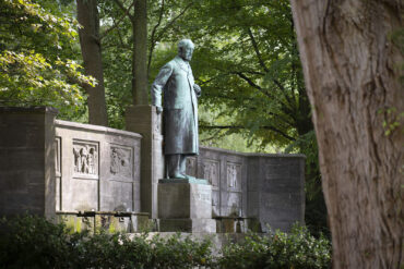 Heinrich Mißfeldt: Denkmal für Klaus Groth (Foto: Kunst@SH/Jan Petersen, 2018)