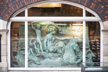 Johannes Schilling: Sockelrelief des Kaiserdenkmals vom Rathausplatz (Foto: Kunst@SH/Jan Petersen, 2024)